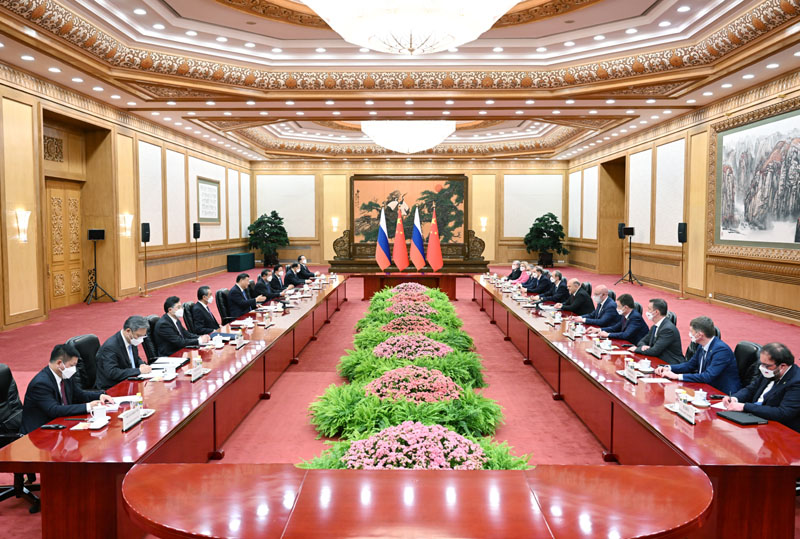 习近平会见俄罗斯总理米舒斯京