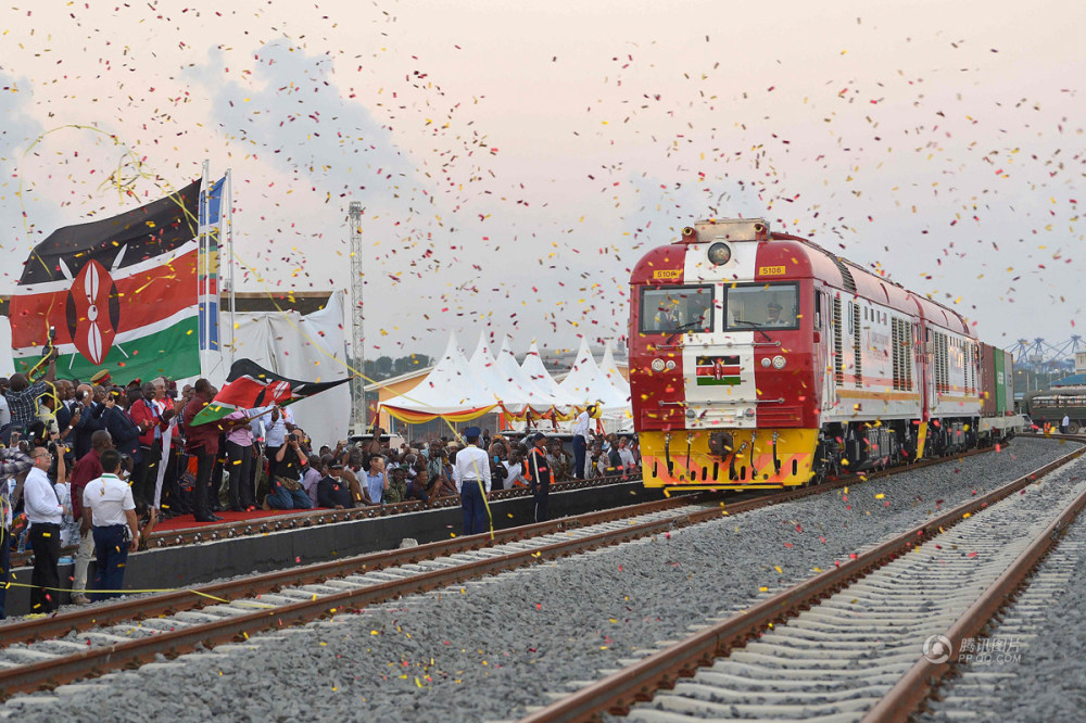 中国帮肯尼亚建铁路 非洲“动姐”迷人
